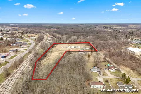 104 Mcclellan St, Hillsdale, MI 49242