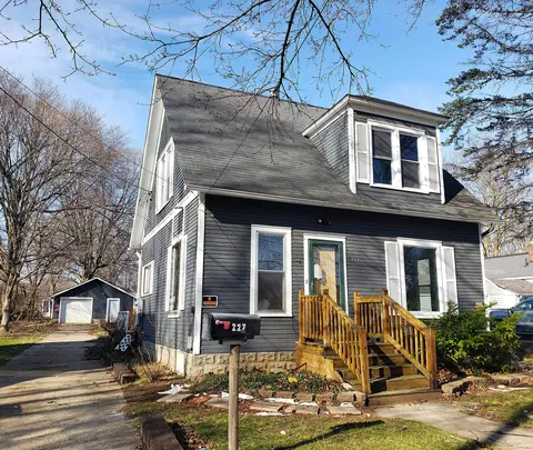 227 Church St, Coldwater, MI 49036