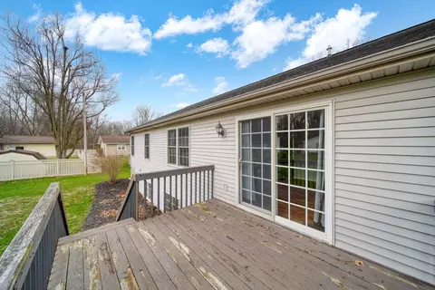 Exterior - 3861 Dorset Dr, Jackson, MI 49203 photo 10 of 11