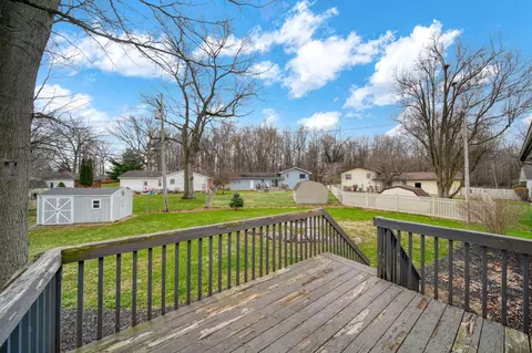 Exterior - 3861 Dorset Dr, Jackson, MI 49203 photo 9 of 11
