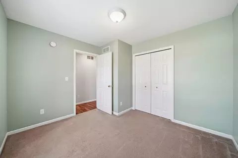 Bedroom - 3861 Dorset Dr, Jackson, MI 49203 photo 4 of 6