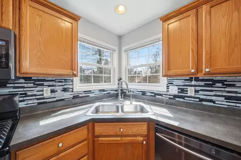 Kitchen - 3861 Dorset Dr, Jackson, MI 49203 photo 3 of 3
