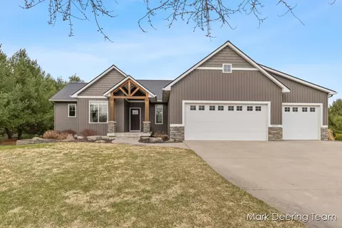 12775 76th Ave, Allendale, MI 49401