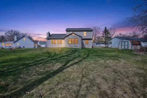 Exterior - 2166 Ganton Dr, Jackson, MI 49203 photo 4 of 8