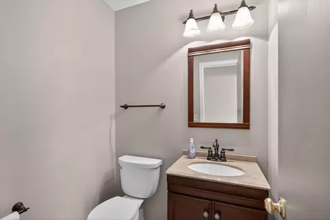 Bath - 2166 Ganton Dr, Jackson, MI 49203 photo 1 of 5