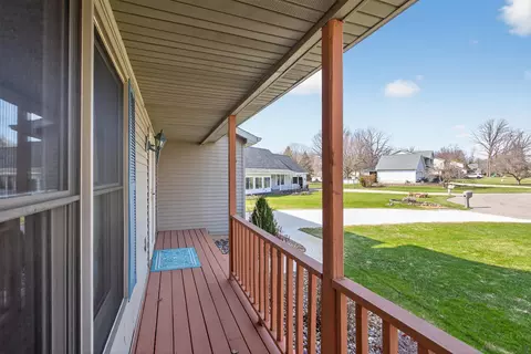Exterior - 2166 Ganton Dr, Jackson, MI 49203 photo 5 of 8