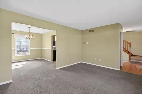 Living - 2166 Ganton Dr, Jackson, MI 49203 photo 3 of 9