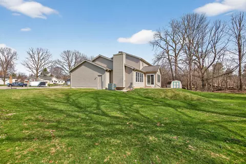 Exterior - 2166 Ganton Dr, Jackson, MI 49203 photo 7 of 8