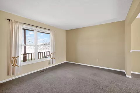 Living - 2166 Ganton Dr, Jackson, MI 49203 photo 1 of 9