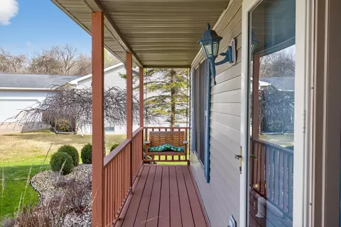 Exterior - 2166 Ganton Dr, Jackson, MI 49203 photo 6 of 8
