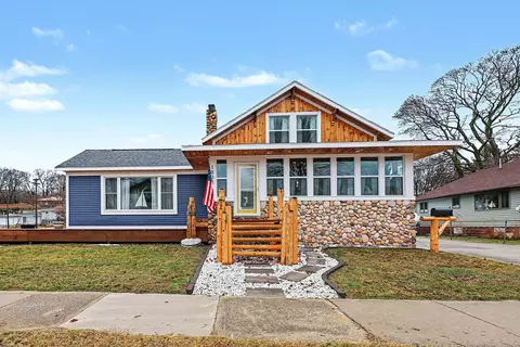 1835 Edgewater St, Muskegon, MI 49441