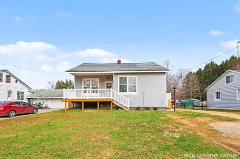 614 W High St, Bangor, MI 49013