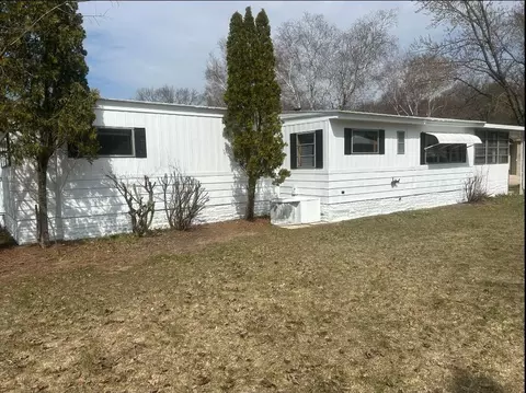 5431 Swallow Ct, Belmont, MI 49306