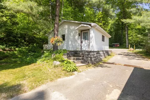 Exterior - 6860 Ashley Ave NE, Belding, MI 48809 photo 4 of 15