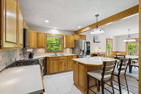 Kitchen - 6860 Ashley Ave NE, Belding, MI 48809 photo 4 of 5
