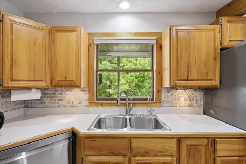 Kitchen - 6860 Ashley Ave NE, Belding, MI 48809 photo 5 of 5