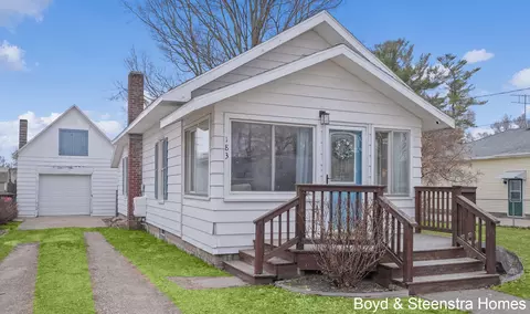 183 3rd St NE, Cedar Springs, MI 49319