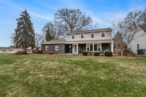 16118 Harbor View Dr, Spring Lake, MI 49456