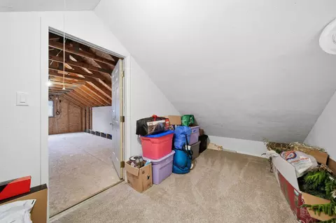 Entry Way - 4711 Draper Rd, Jackson, MI 49203 photo 2 of 2