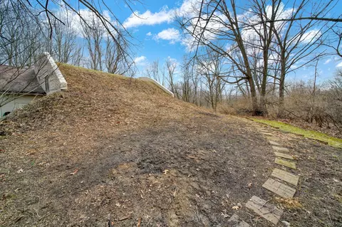 Exterior - 4711 Draper Rd, Jackson, MI 49203 photo 12 of 19