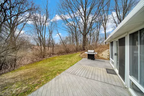 Exterior - 4711 Draper Rd, Jackson, MI 49203 photo 15 of 19