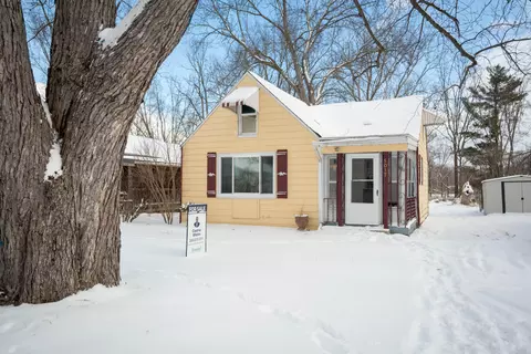 5017 Christiansen Rd, Lansing, MI 48910