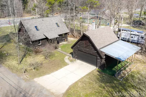1876 Lake Michigan Dr NW, Grand Rapids, MI 49534