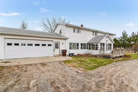 2489 10 Mile Rd NW, Sparta, MI 49345