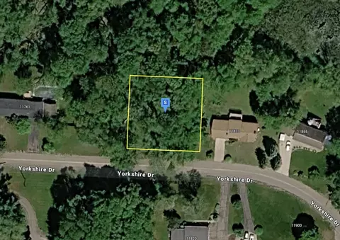 11801 Yorkshire Dr, Richland, MI 49083