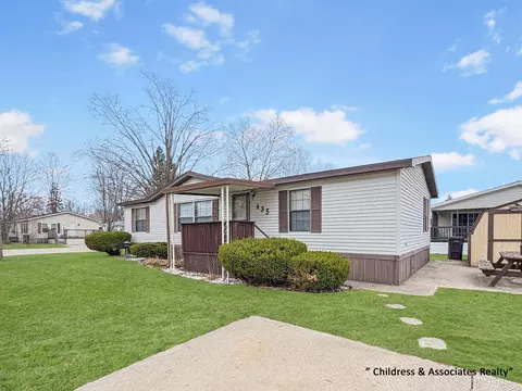 435 S Amber Dr SE, Grand Rapids, MI 49548