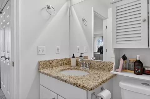 Bath - 1089 Joyce Ln #88, Ann Arbor, MI 48103 photo 2 of 4