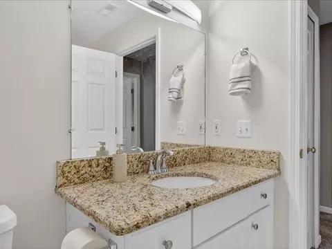 Bath - 1089 Joyce Ln #88, Ann Arbor, MI 48103 photo 4 of 4