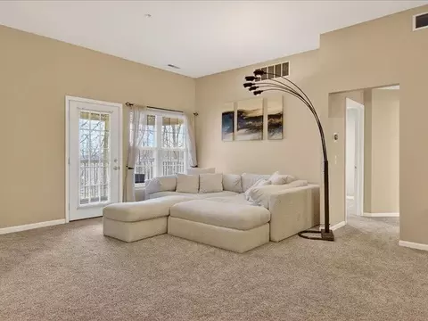Living - 1089 Joyce Ln #88, Ann Arbor, MI 48103 photo 2 of 3