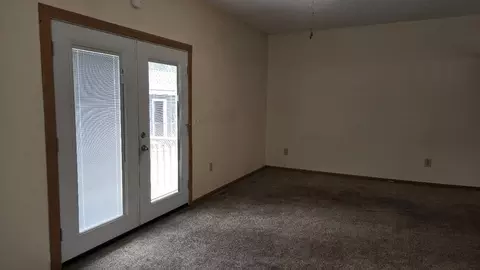 Living - 270 Washington St, Sunfield, MI 48890 photo 2 of 6