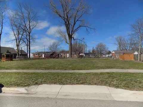 313 Cartwright St, South Haven, MI 49090