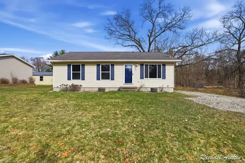 1100 N Edgewood St, Greenville, MI 48838