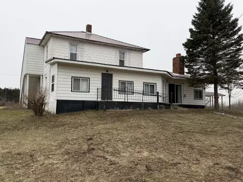 7202 21 Mile Rd, Evart, MI 49631