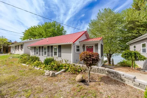 106 Lyon Lake Rd, Marshall, MI 49068