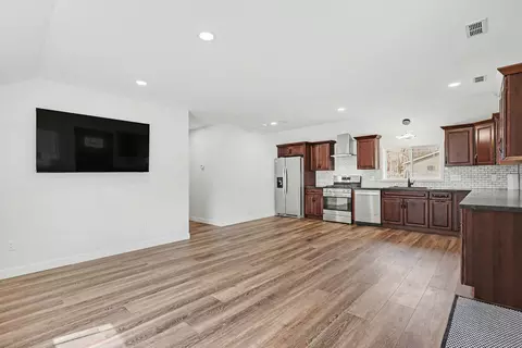 Living - 908 Grove St, Pullman, MI 49450 photo 4 of 4