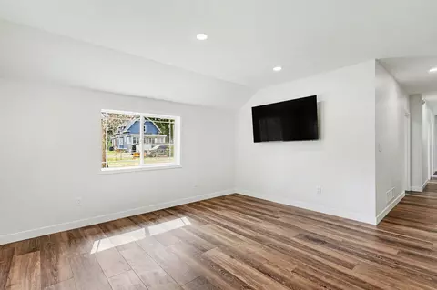 Living - 908 Grove St, Pullman, MI 49450 photo 3 of 4