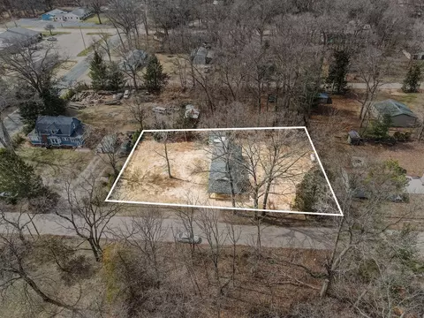 View/Area - 908 Grove St, Pullman, MI 49450 photo 2 of 4
