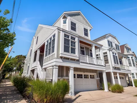 57 And 53 North Shore Dr, South Haven, MI 49090