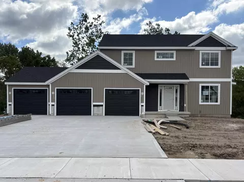4257 Old Farm Dr, Wayland, MI 49348