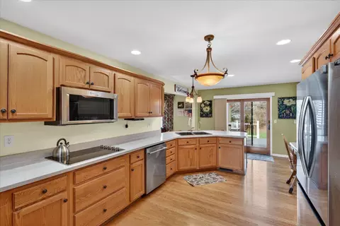 Kitchen - 185 Hickory Hls, Marshall, MI 49068 photo 3 of 8