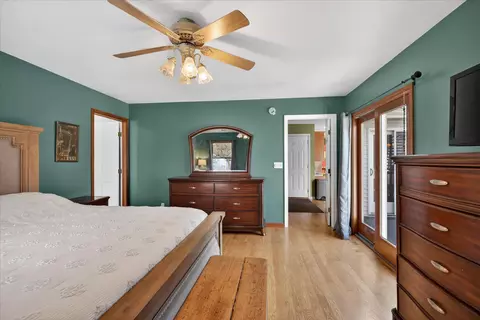 Bedroom - 185 Hickory Hls, Marshall, MI 49068 photo 2 of 7