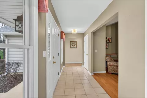 Entry Way - 185 Hickory Hls, Marshall, MI 49068 photo 1 of 4