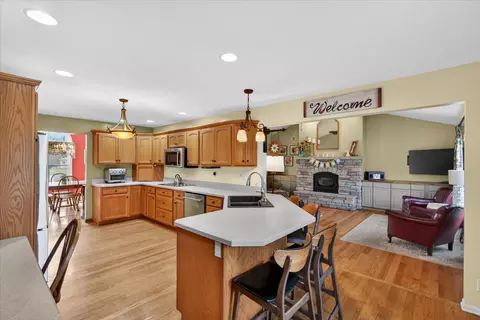 Kitchen - 185 Hickory Hls, Marshall, MI 49068 photo 2 of 8