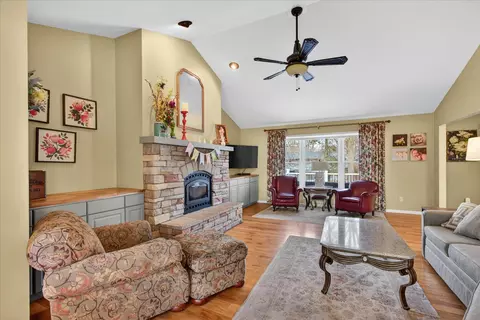 Living - 185 Hickory Hls, Marshall, MI 49068 photo 1 of 4