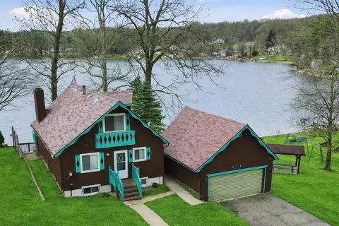 6221 Honeymoon Dr, Lakeview, MI 48850