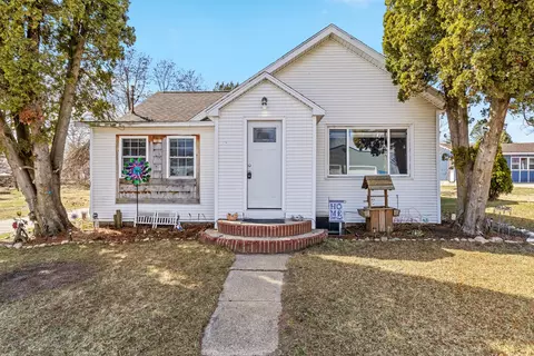 125 N A St, Trufant, MI 49347